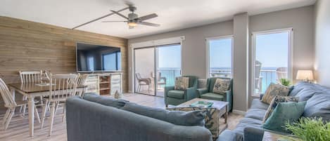 Beautiful Gulf Front Condo.