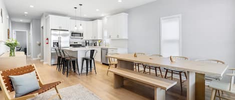 Foyer to dining room