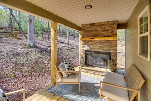 Deck | Outdoor Fireplace | Seating