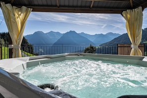 Bain à remous extérieur