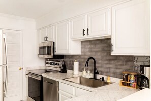 Fully equipped kitchen for all of your cooking needs.