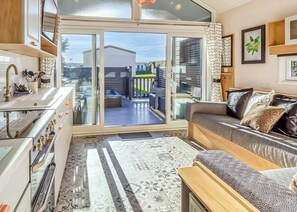 Pladda Pod with Hot Tub - Heads of Ayr Holiday Park, Ayr