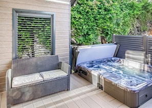Pladda Pod with Hot Tub - Heads of Ayr Holiday Park, Ayr
