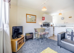 Chalet 1 - Ravenna Holiday Park, Anderby Creek, Mablethorpe