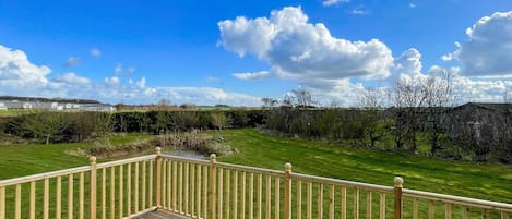 The Amy Johnson Lodge - Holderness Country Park, Tunstall, Nr Hull