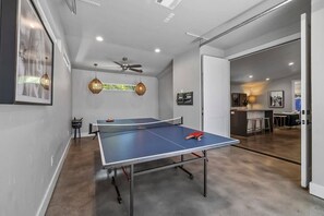Ping pong table