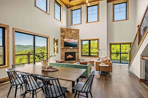 Breathtaking mountain views, a cozy fireplace, and stylish rustic charm—your perfect Smoky Mountains getaway!
