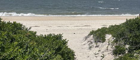 Private beach path across street. 1 minute to walk to sandy beach.