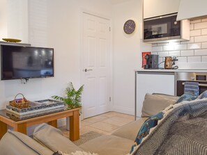 Open plan living space | The Dovecote, Stoke Bruerne, near Towcester
