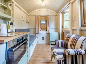 Open plan living space | The Hideaway, Filkins, near Lechlade