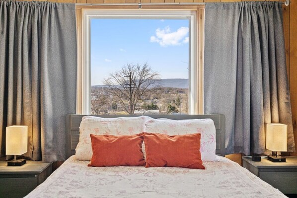 Bedroom with Mountain Views!
