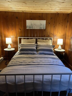 Nightstand lights equipped with USB ports for device charging