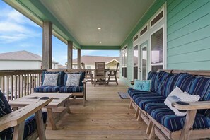deckcouch