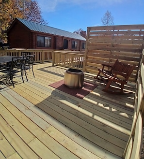 Firepit & rocker
