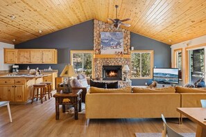 Lush Livingroom and Kitchen with fireplace and HD TV