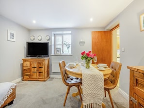 Living room/dining room | Coed Y Gaer Annexe - Oswestry Retreats, Llansilin, near Oswestry