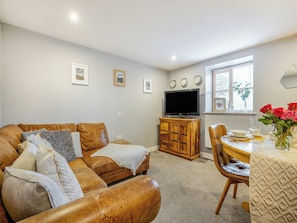 Living room/dining room | Coed Y Gaer Annexe - Oswestry Retreats, Llansilin, near Oswestry
