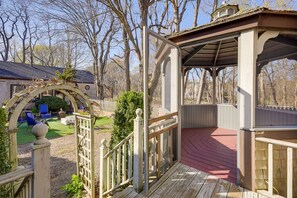 Outdoor Space | Screened Gazebo