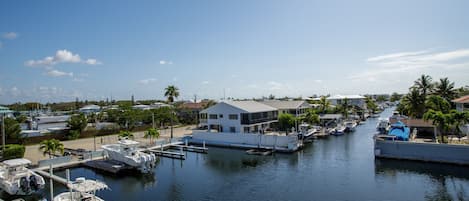 Get lost enjoying the canal view and watch nature go by from the balcony!