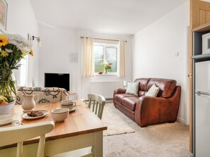 Open plan living space | Horseshoe Cottage - Grange Farm Cottages, Sewerby, near Bridlington
