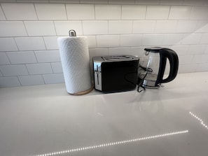 Kaffee und/oder Kaffeemaschine
