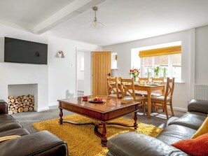 Open plan living space | Low Barn - Grange Farm Cottages, Sewerby, near Bridlington