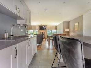 Kitchen | Mayflower - Paddockhall Cottages, Linlithgow, near Edinburgh