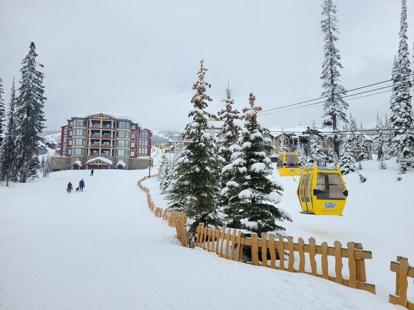 Located on a green run, just 3 minute walk to the gondola