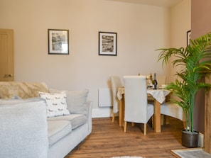 Living room/dining room | Baekere House Apartment, Alnwick