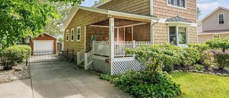 Beautiful home a block from the beach