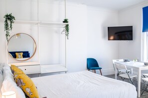 Main double bedroom
