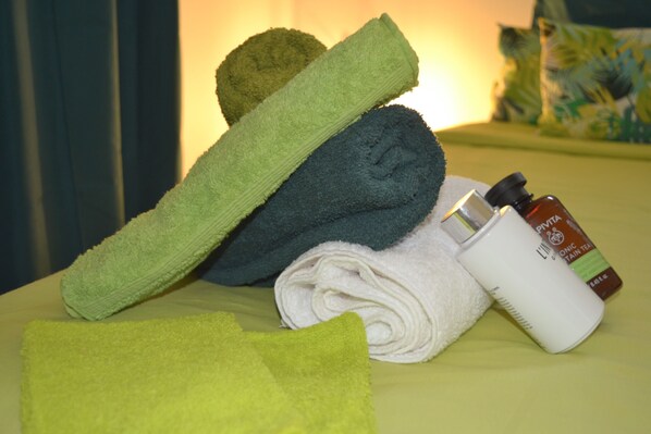 Bathroom amenities