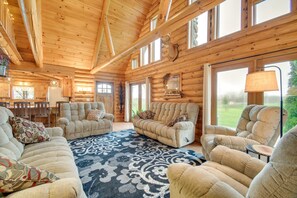 Living Area | 1st Floor | Smart TV | Central A/C
