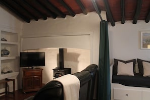 The quaint house has everything you'll need for a relaxed vacation #relax #portugal #estremoz #evoramente