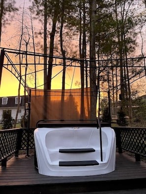 Relax, unwind, and star gaze in this 6 person luxurious hot tub.