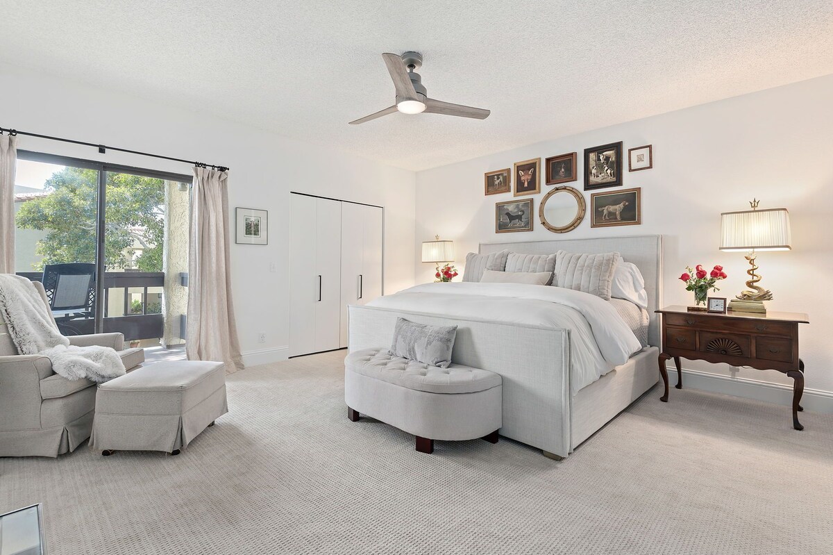 Luxury Beachfront Condo with Remarkable Ocean Views!