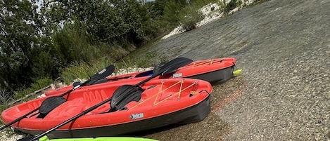 Complimentary Kayaks for your stay!   Two 2-person and 2 kids kayaks!