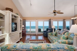 OA3: Top Of The Oceans | Living Area with Ocean Views