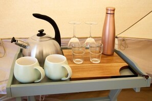 Kaffee und/oder Kaffeemaschine