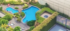 プール