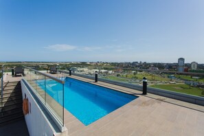 Rooftop pool