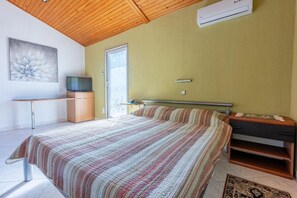Sleeping area. Bedroom