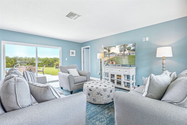 Enjoy a fresh, modern stay with all-new furniture and a fully remodeled space!