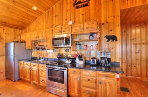 Full kitchen