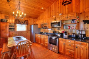 Full kitchen and dining