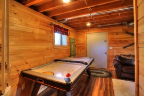 Air hockey table