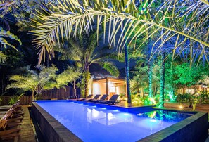 Infinity pool