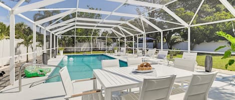 Sarasota Vacation Rental | 2BR | 2BA | 1,096 Sq Ft | 1 Step Required