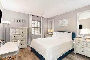 Second Bedroom With Plenty Of Dresser To Unpack & Relax