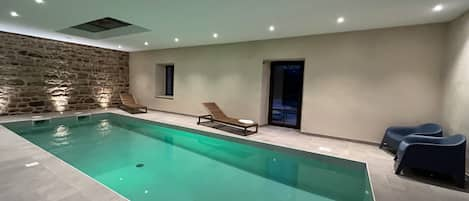 Pool (Indoor)